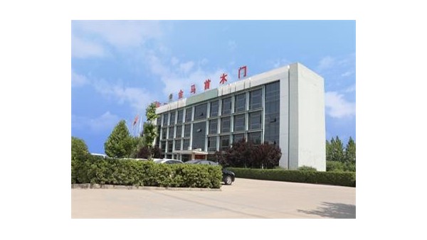 找山東實木門生產廠家金馬首合作有多省心21年老品牌